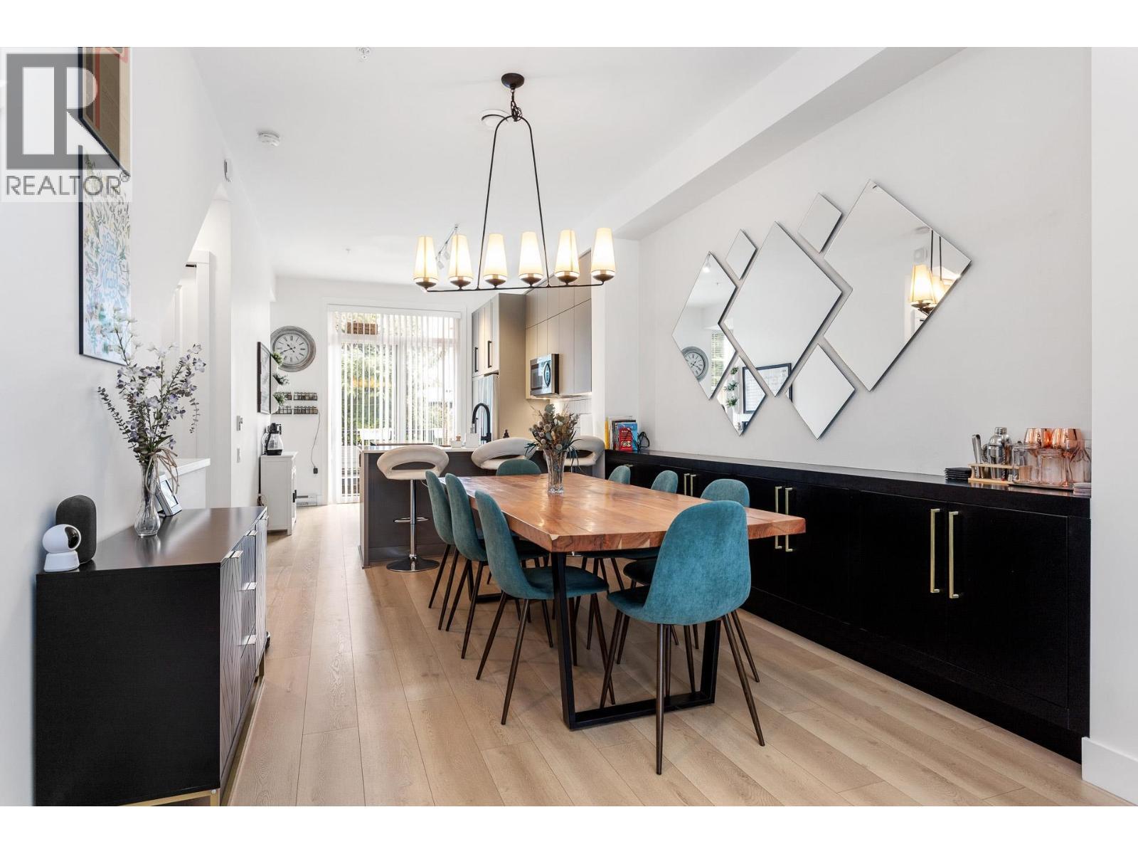 3 19696 Hammond Road, Pitt Meadows, BC - Indoor Photo Showing Dining Room