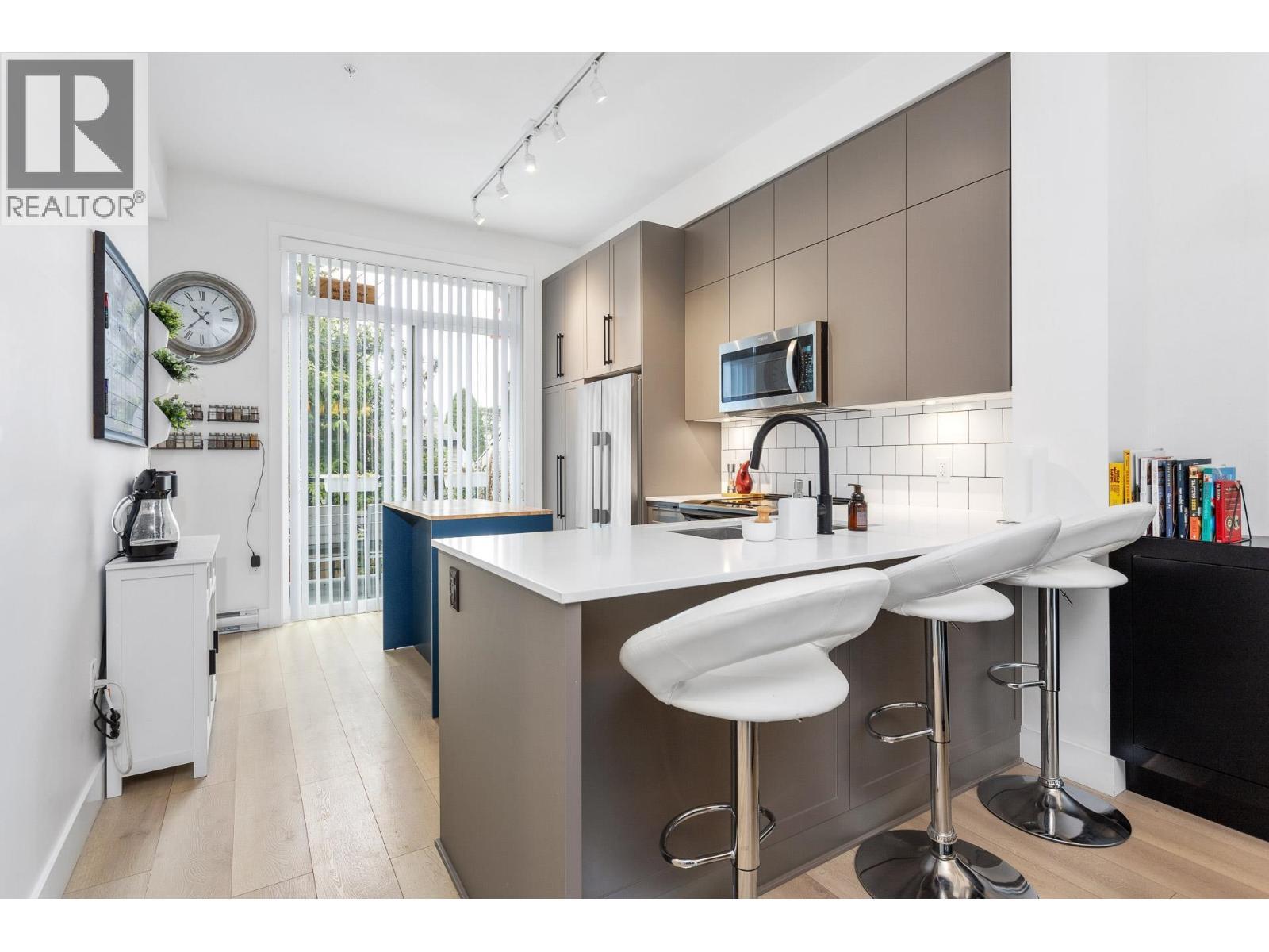 3 19696 Hammond Road, Pitt Meadows, BC - Indoor Photo Showing Kitchen