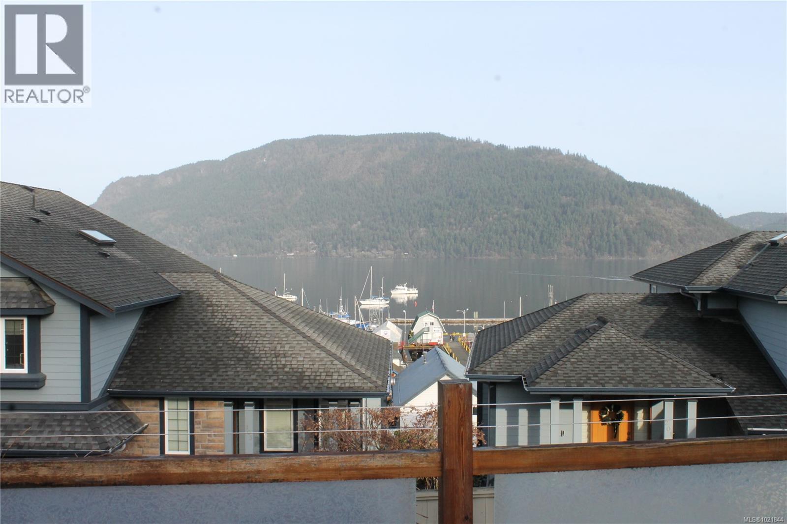 1721 Wilmot Rd, Cowichan Bay, BC - Outdoor