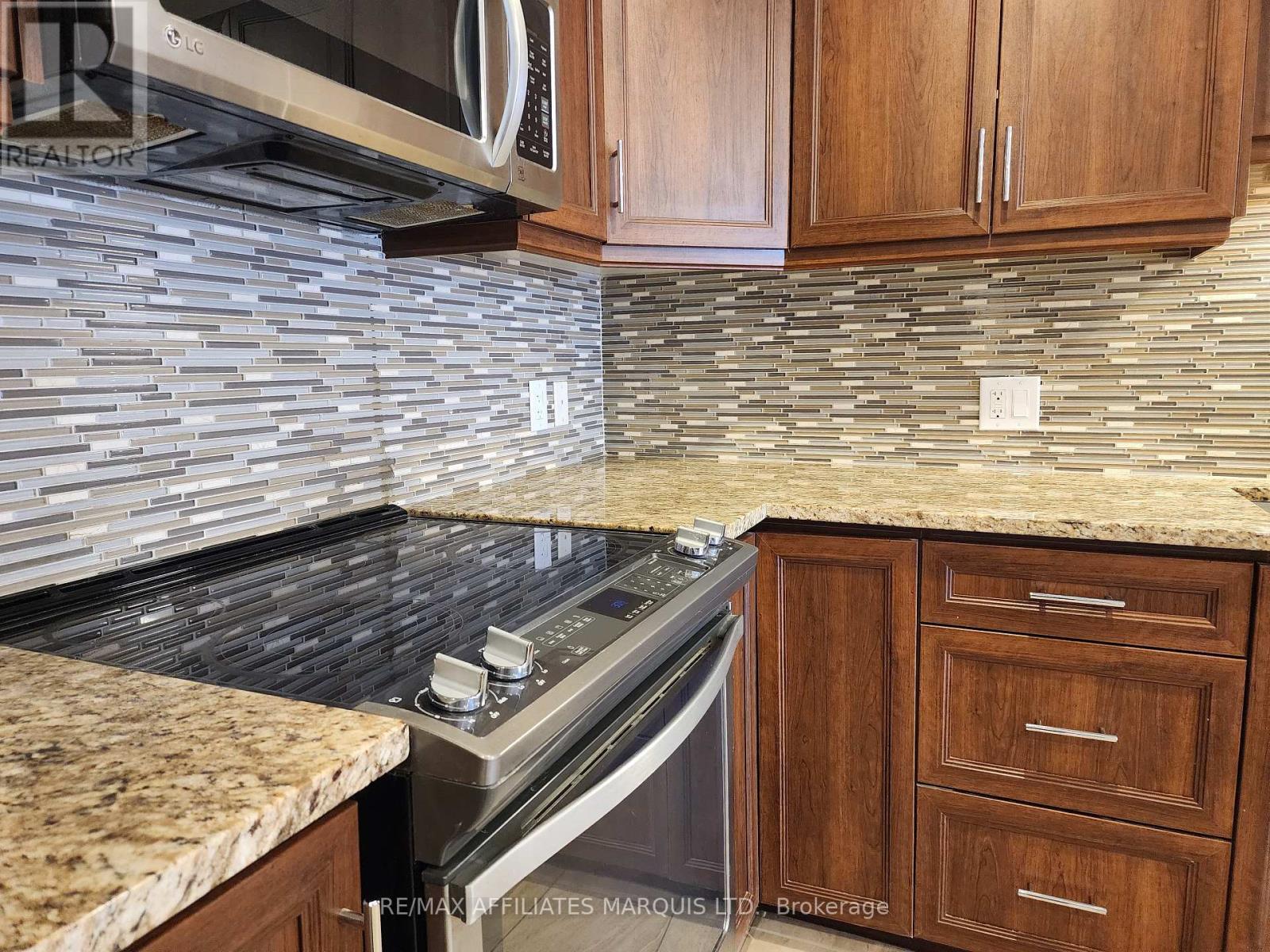 70 Forestdale Crescent, Cornwall, ON - Indoor Photo Showing Kitchen