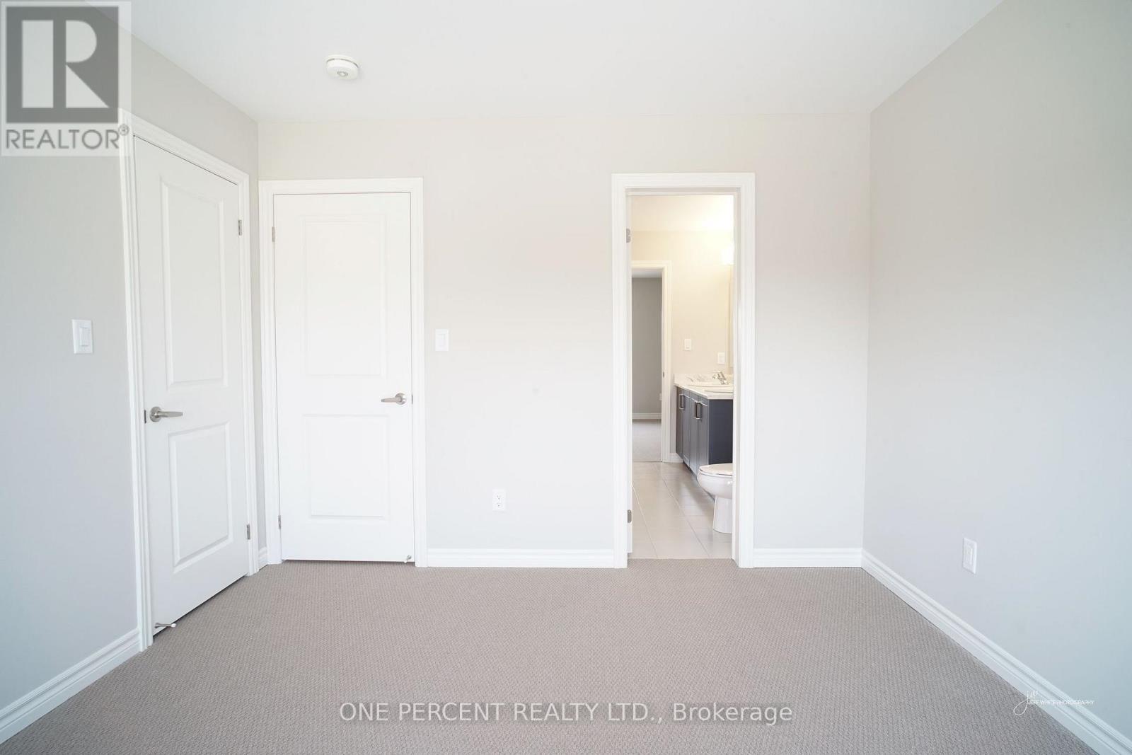 242 Springfield Crescent, Clearview (Stayner), ON - Indoor Photo Showing Other Room