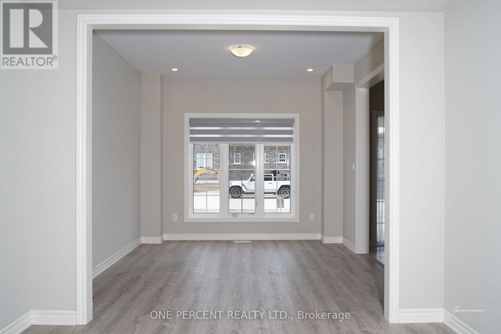 242 Springfield Crescent, Clearview (Stayner), ON - Indoor Photo Showing Other Room