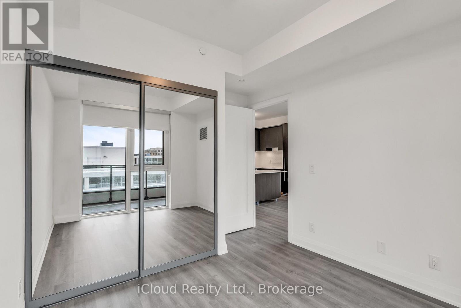 1305 - 65 Broadway Avenue, Toronto, ON - Indoor Photo Showing Other Room