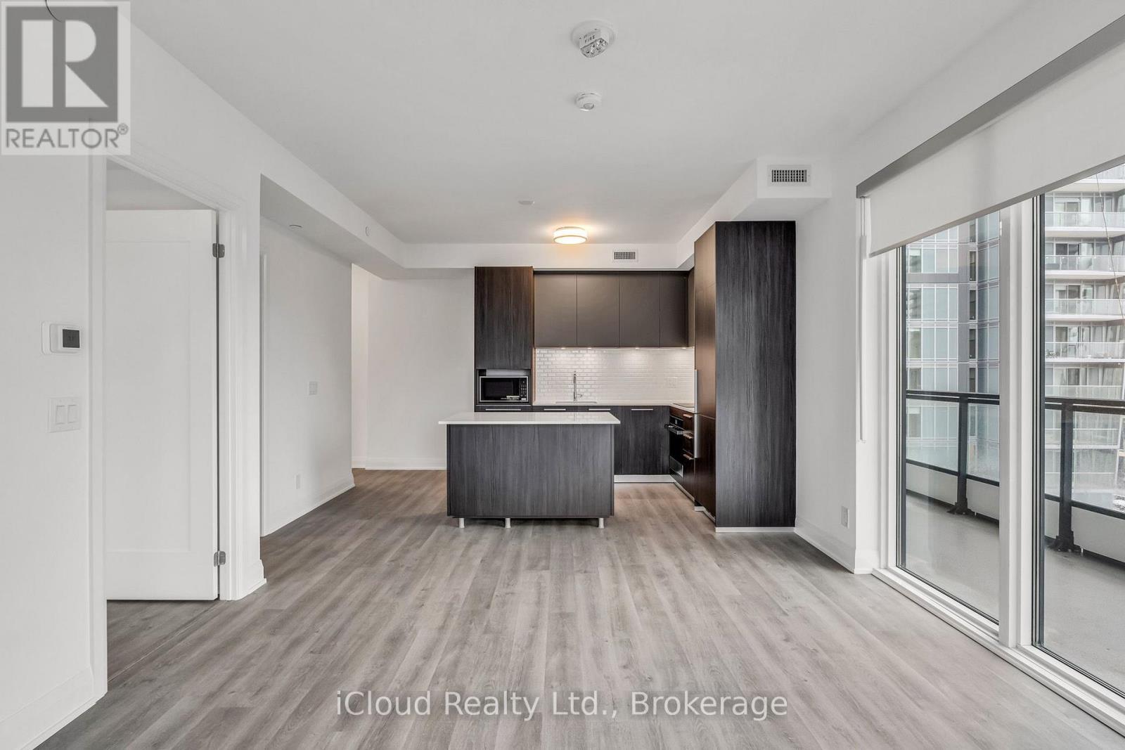 1305 - 65 Broadway Avenue, Toronto, ON - Indoor