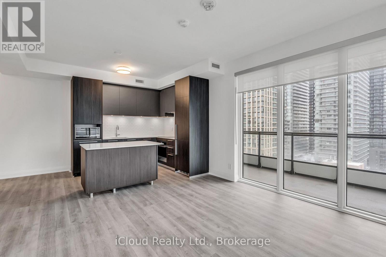 1305 - 65 Broadway Avenue, Toronto, ON - Indoor
