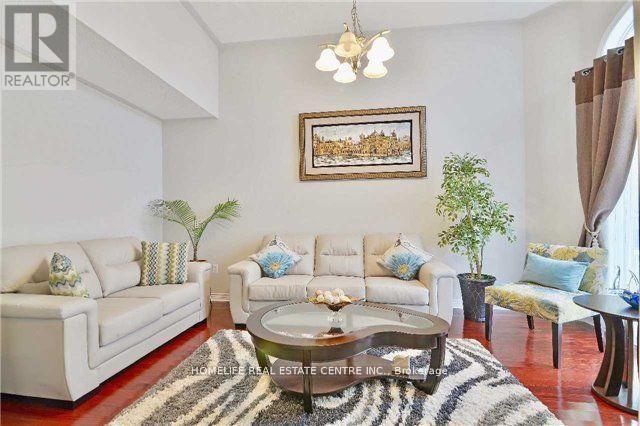 65 Batt Crescent, Ajax, ON - Indoor Photo Showing Living Room