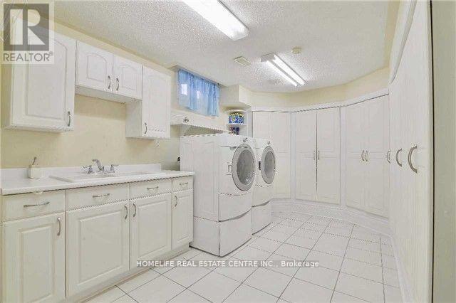 65 Batt Crescent, Ajax, ON - Indoor Photo Showing Laundry Room