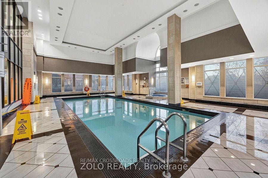 712 - 350 Red Maple Road, Richmond Hill, ON - Indoor Photo Showing Other Room With In Ground Pool