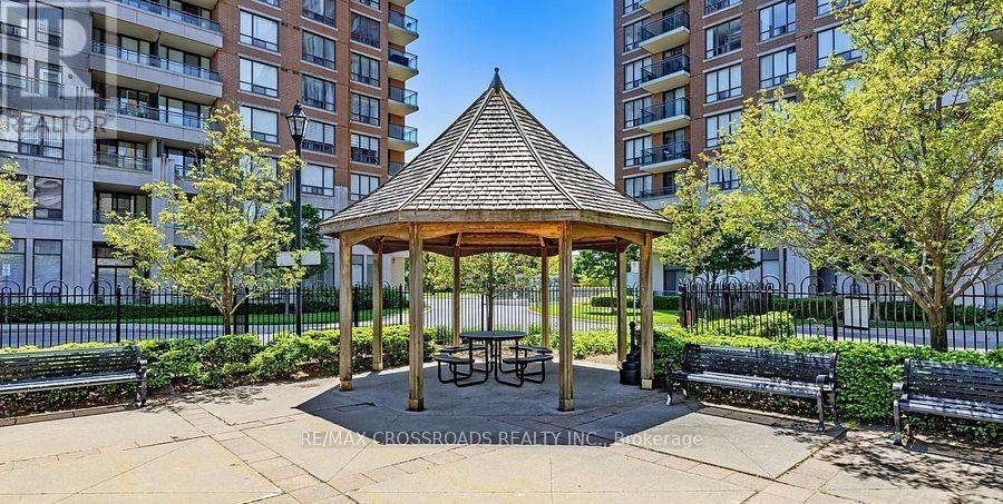 712 - 350 Red Maple Road, Richmond Hill, ON - Outdoor With Balcony