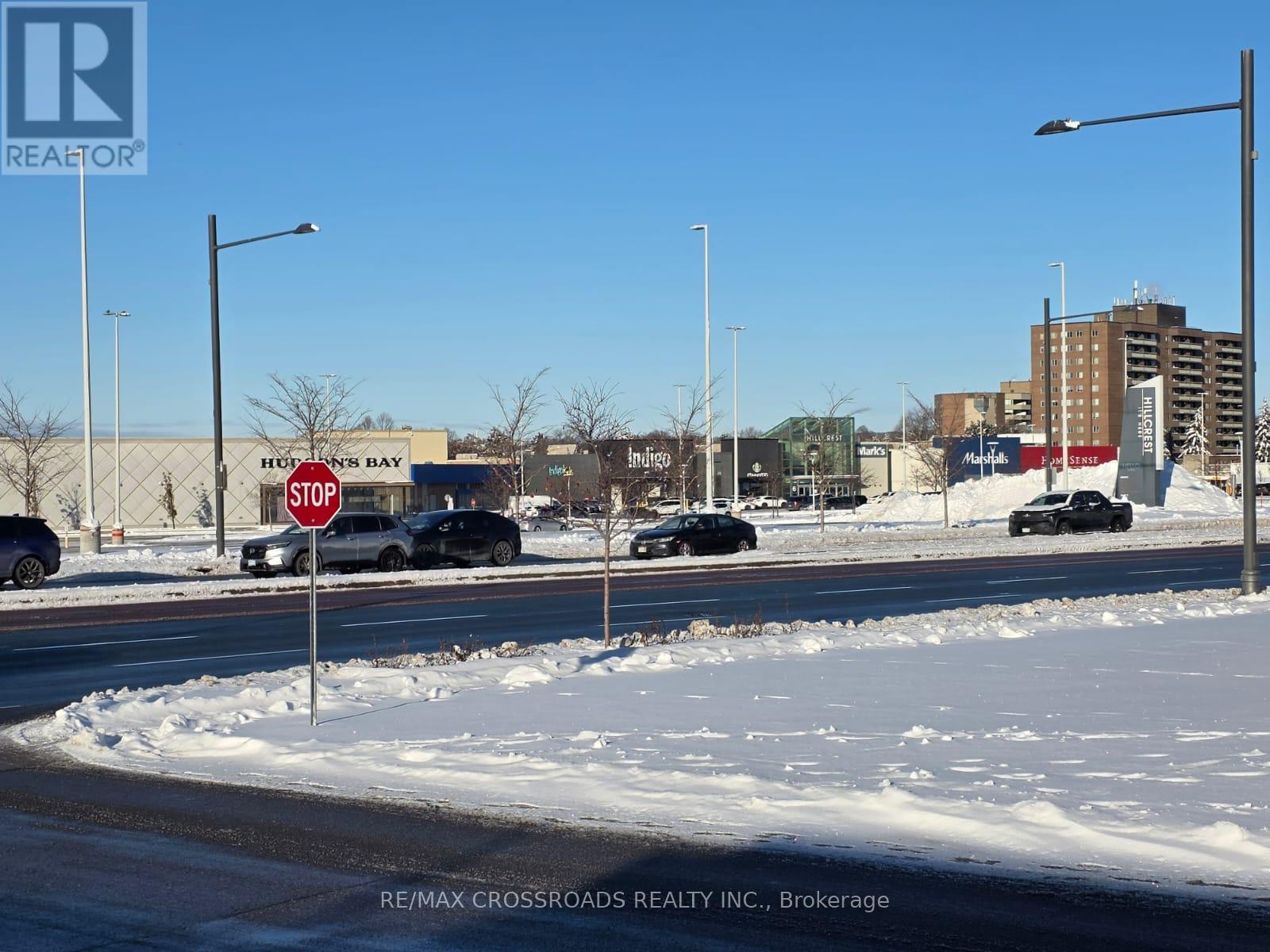 712 - 350 Red Maple Road, Richmond Hill, ON - Outdoor With View