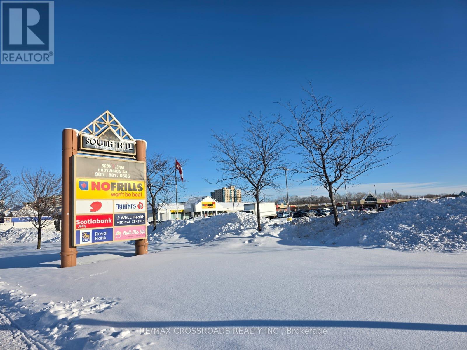 712 - 350 Red Maple Road, Richmond Hill, ON - Outdoor