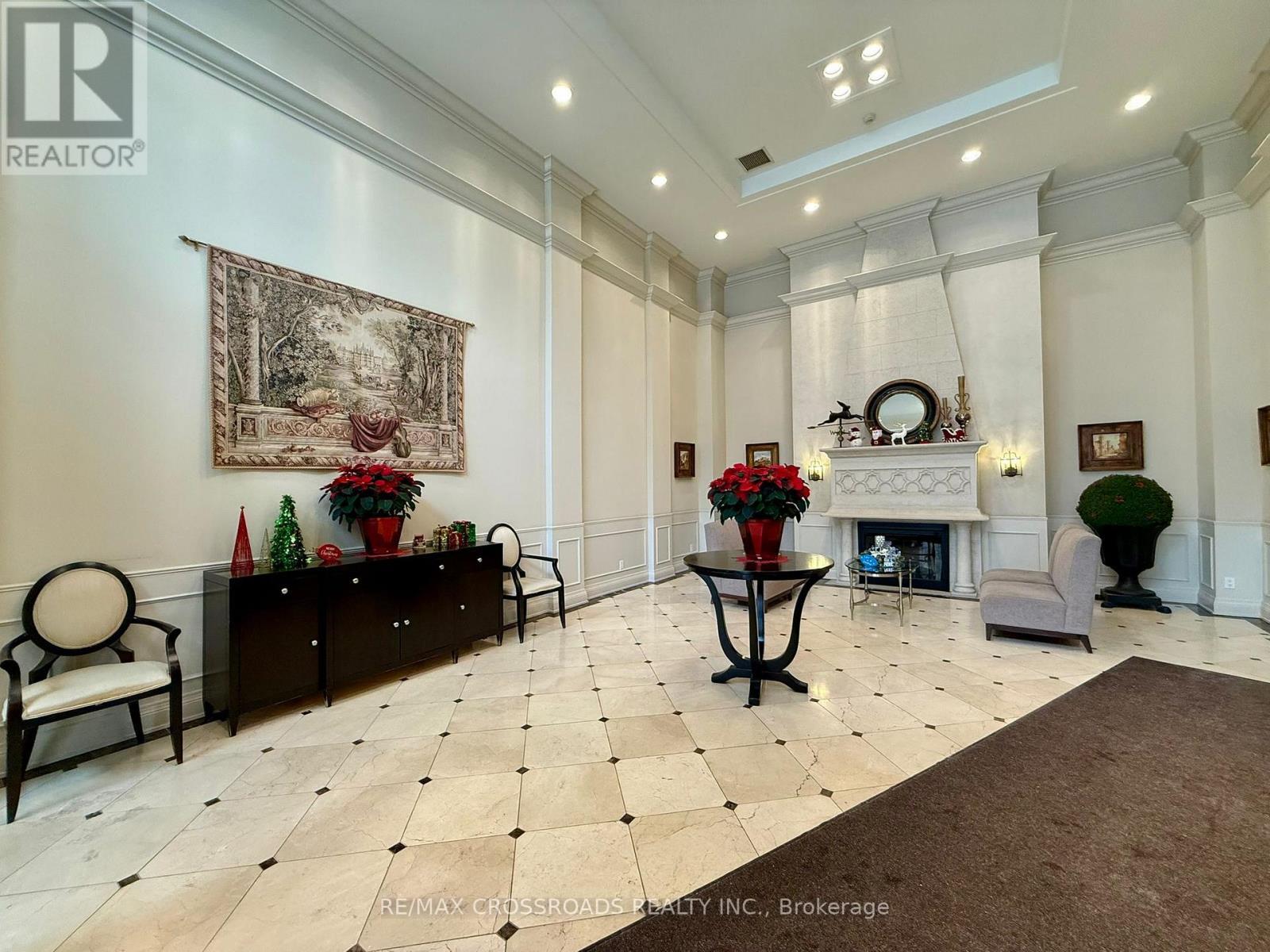 712 - 350 Red Maple Road, Richmond Hill, ON - Indoor Photo Showing Other Room