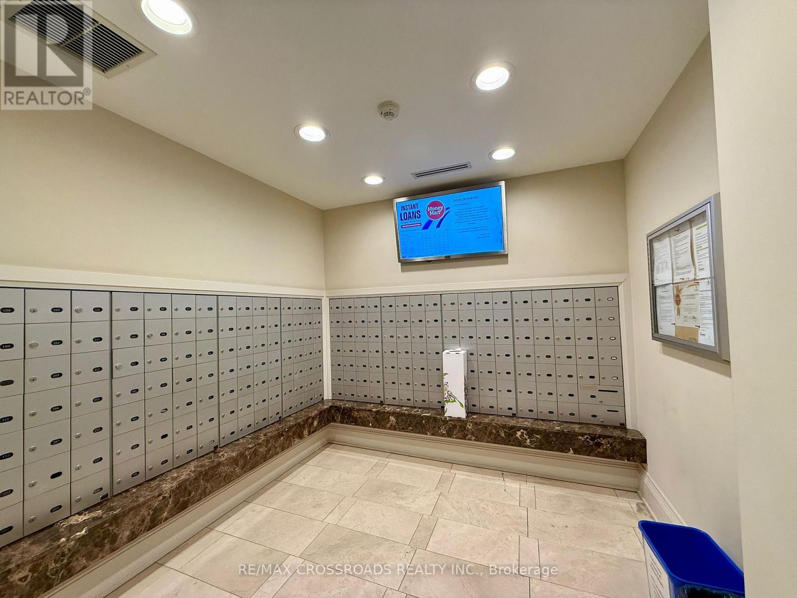 712 - 350 Red Maple Road, Richmond Hill, ON - Indoor Photo Showing Other Room