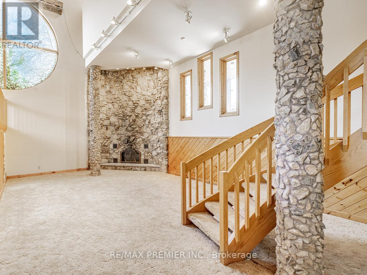 4282 Vivian Road, Whitchurch-Stouffville, ON - Indoor Photo Showing Other Room