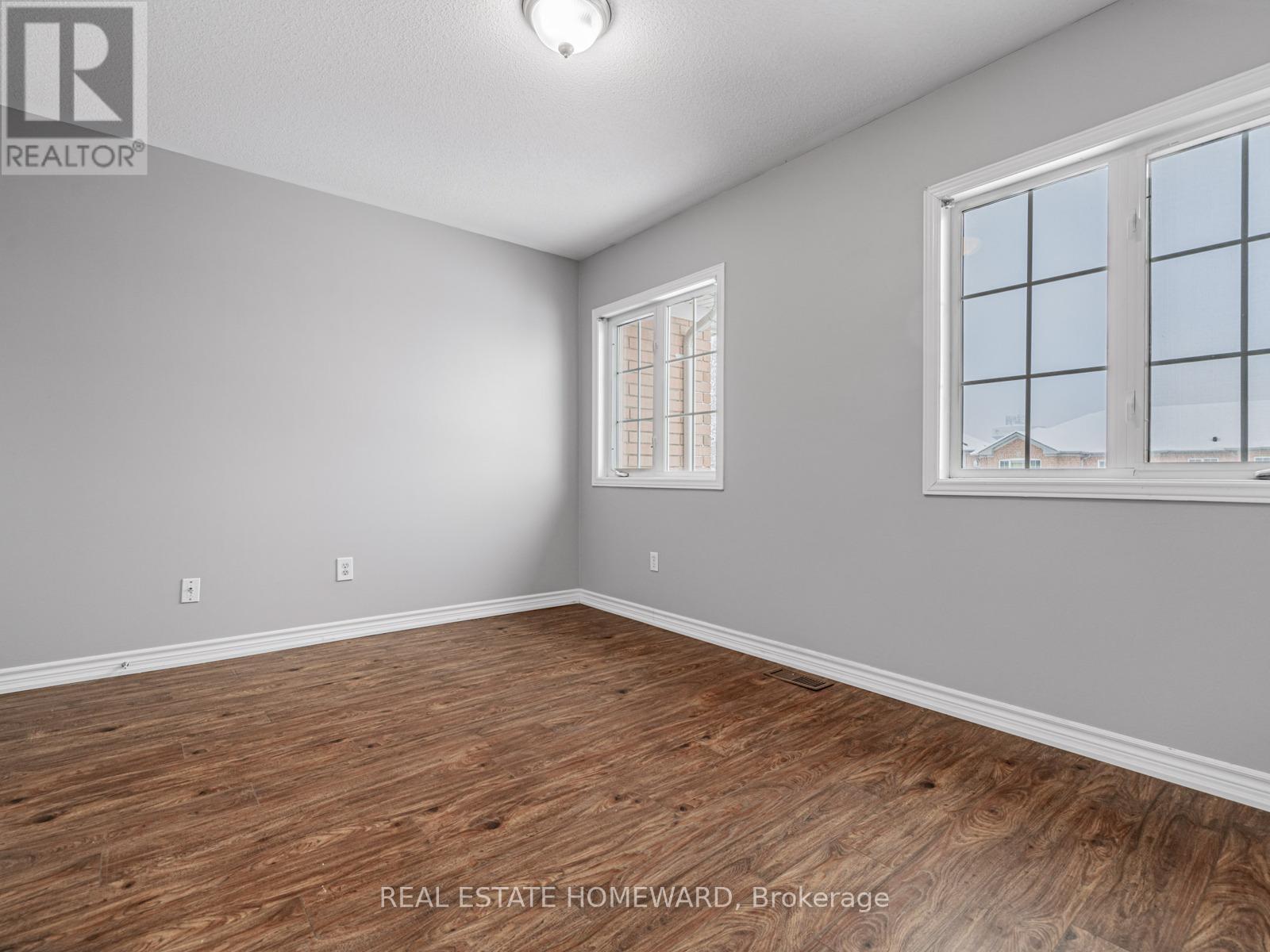 304 Flagstone Way, Newmarket, ON - Indoor Photo Showing Other Room