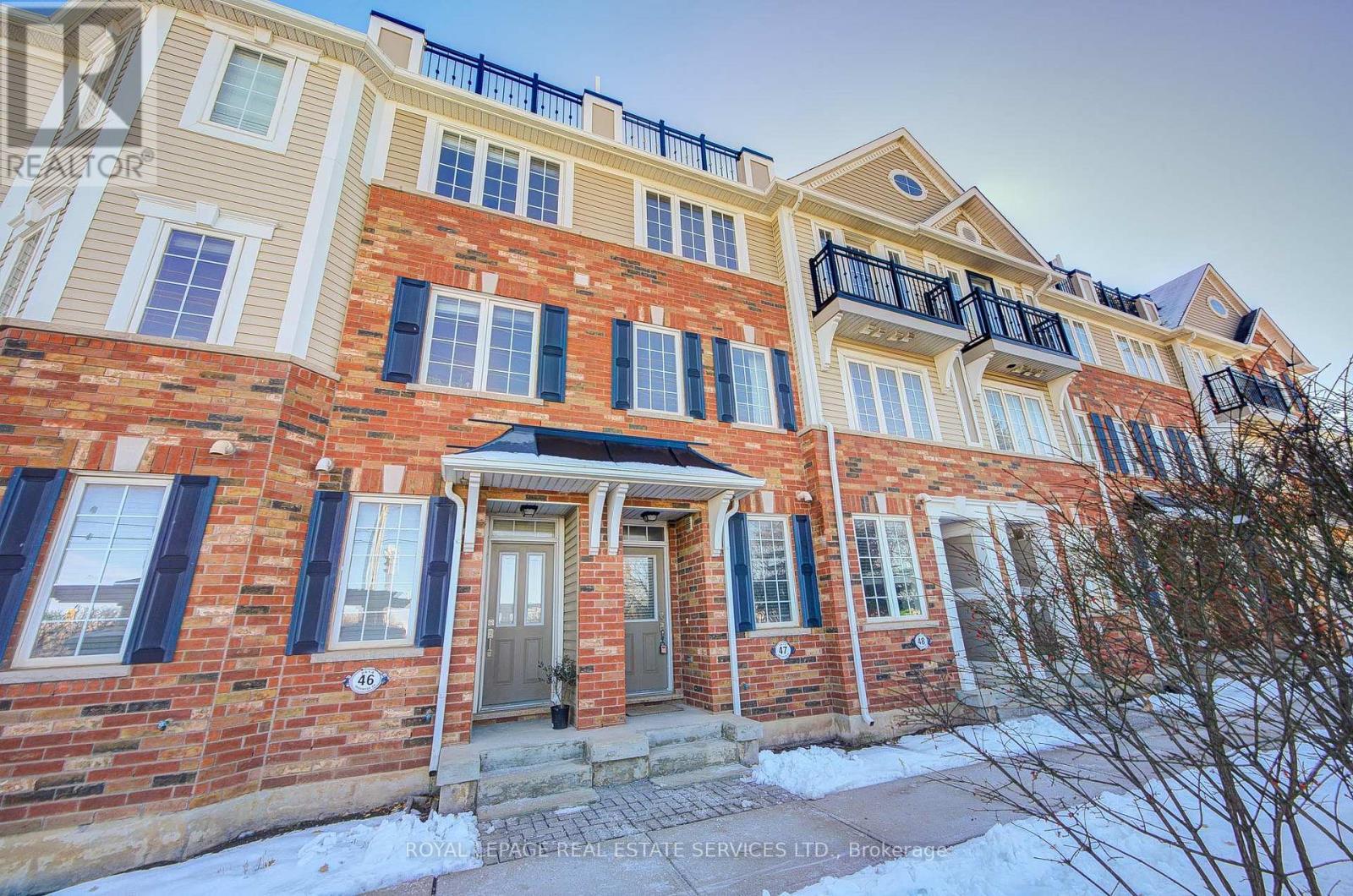 47 - 2614 Dashwood Drive, Oakville, ON - Outdoor With Facade