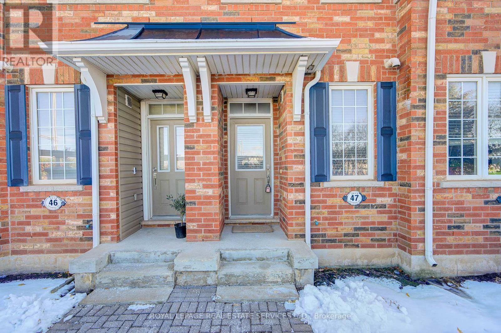 47 - 2614 Dashwood Drive, Oakville, ON - Outdoor
