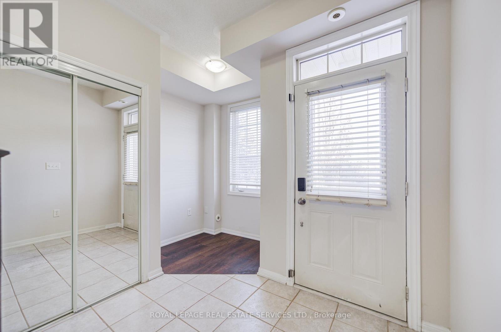 47 - 2614 Dashwood Drive, Oakville, ON - Indoor Photo Showing Other Room