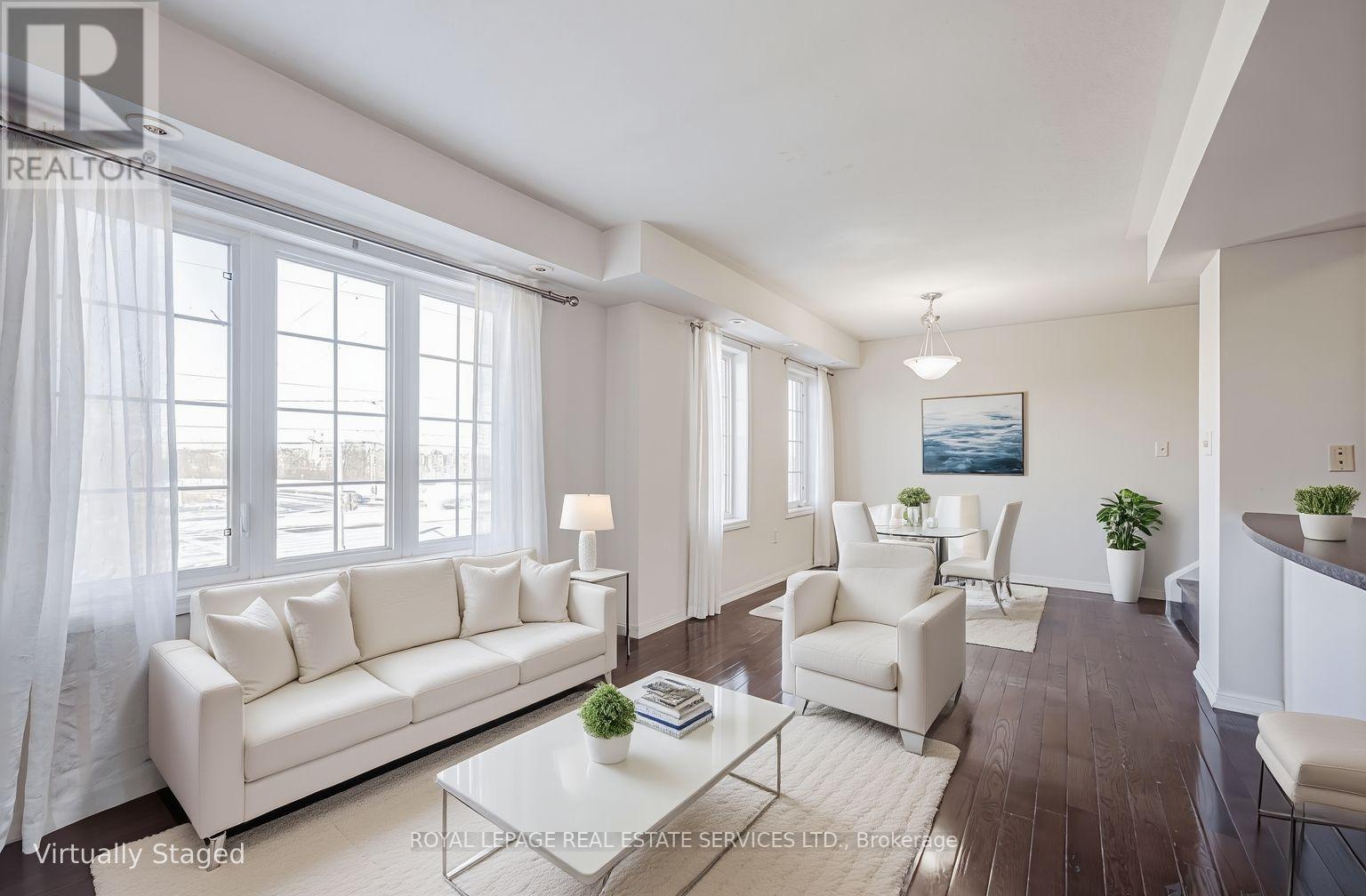 Virtual Staged - 47 - 2614 Dashwood Drive, Oakville, ON - Indoor Photo Showing Living Room