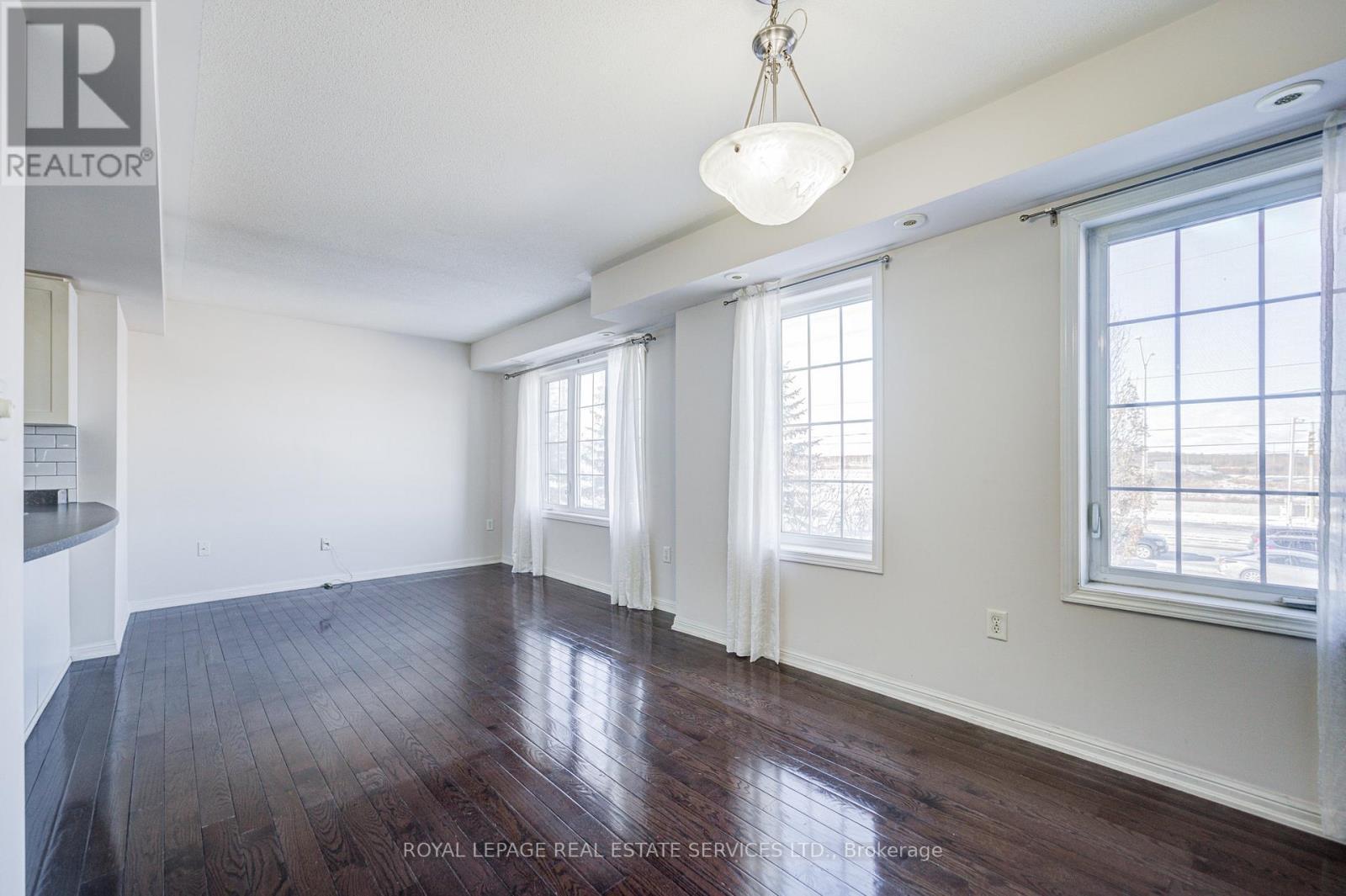 47 - 2614 Dashwood Drive, Oakville, ON - Indoor Photo Showing Other Room