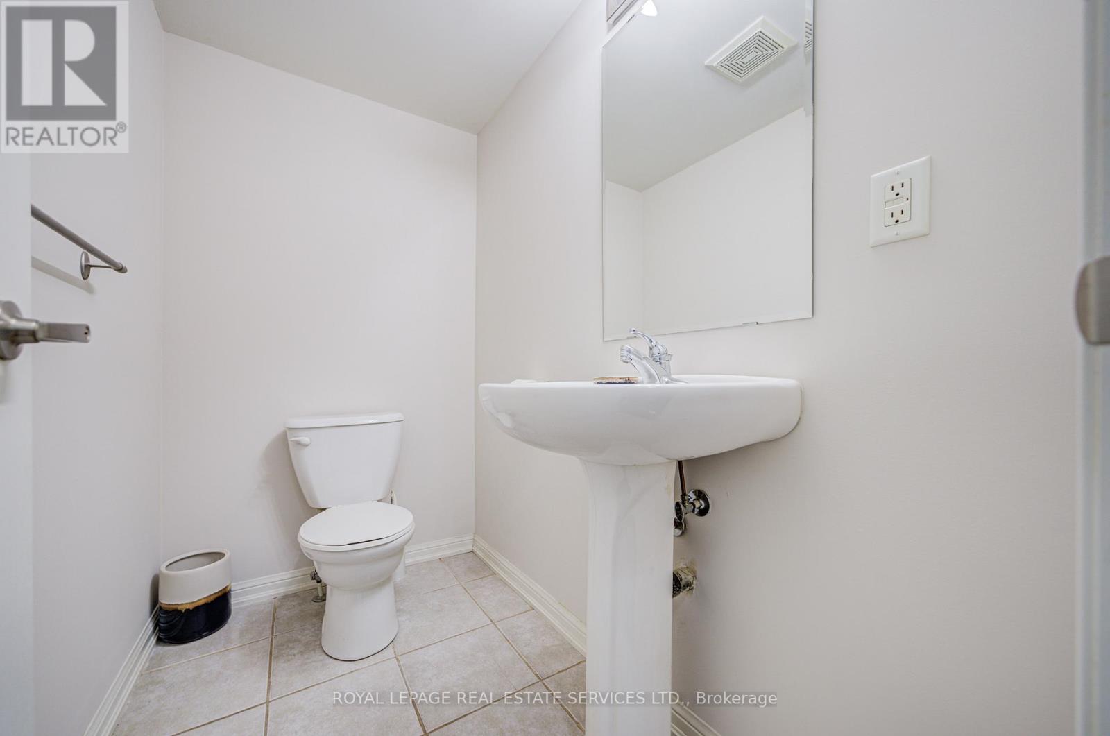 47 - 2614 Dashwood Drive, Oakville, ON - Indoor Photo Showing Bathroom