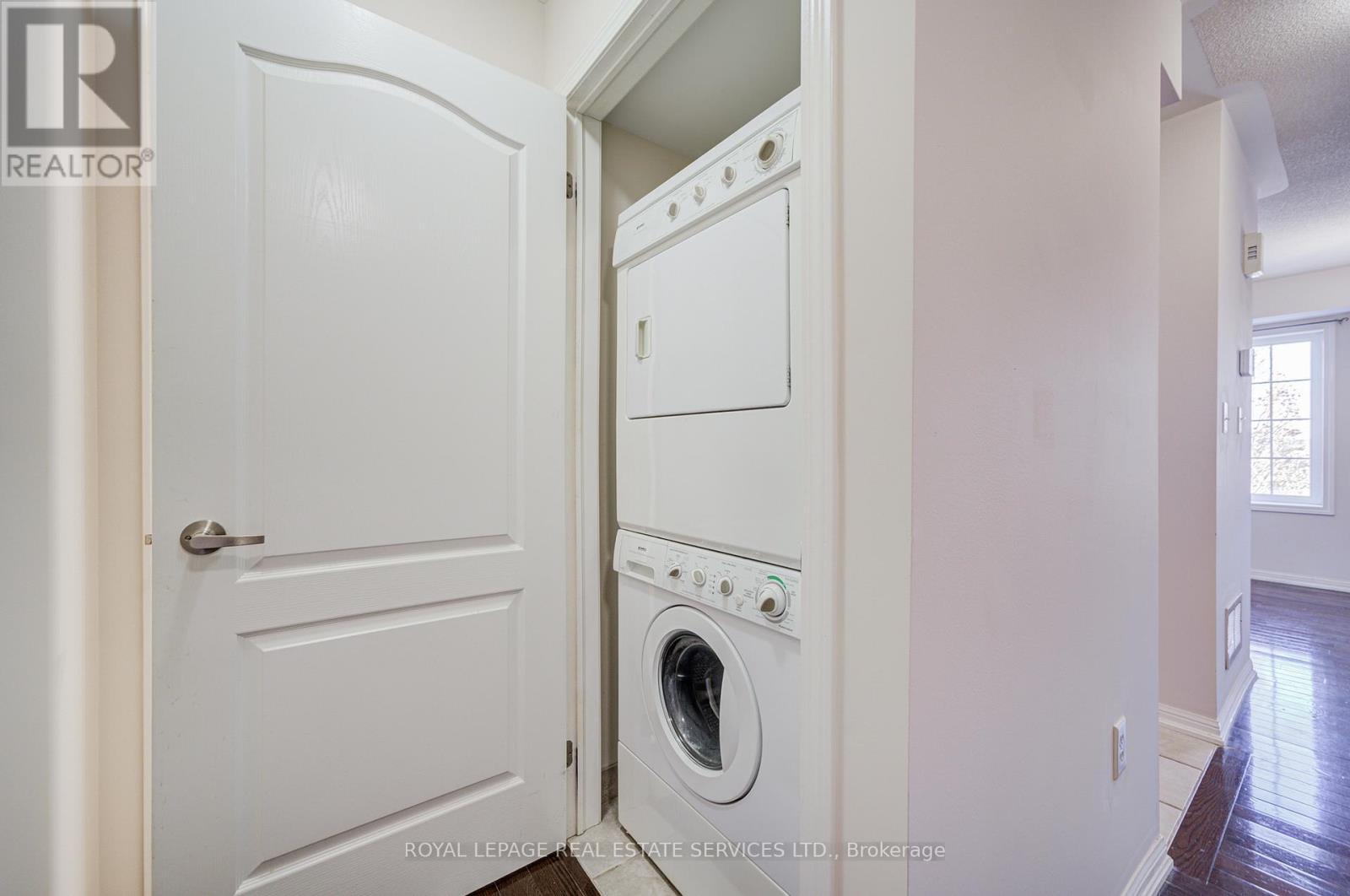 47 - 2614 Dashwood Drive, Oakville, ON - Indoor Photo Showing Laundry Room