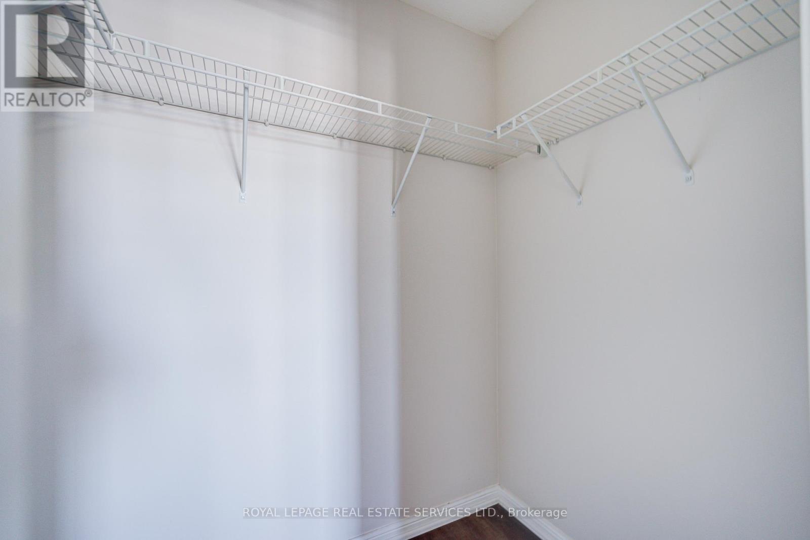 47 - 2614 Dashwood Drive, Oakville, ON - Indoor With Storage