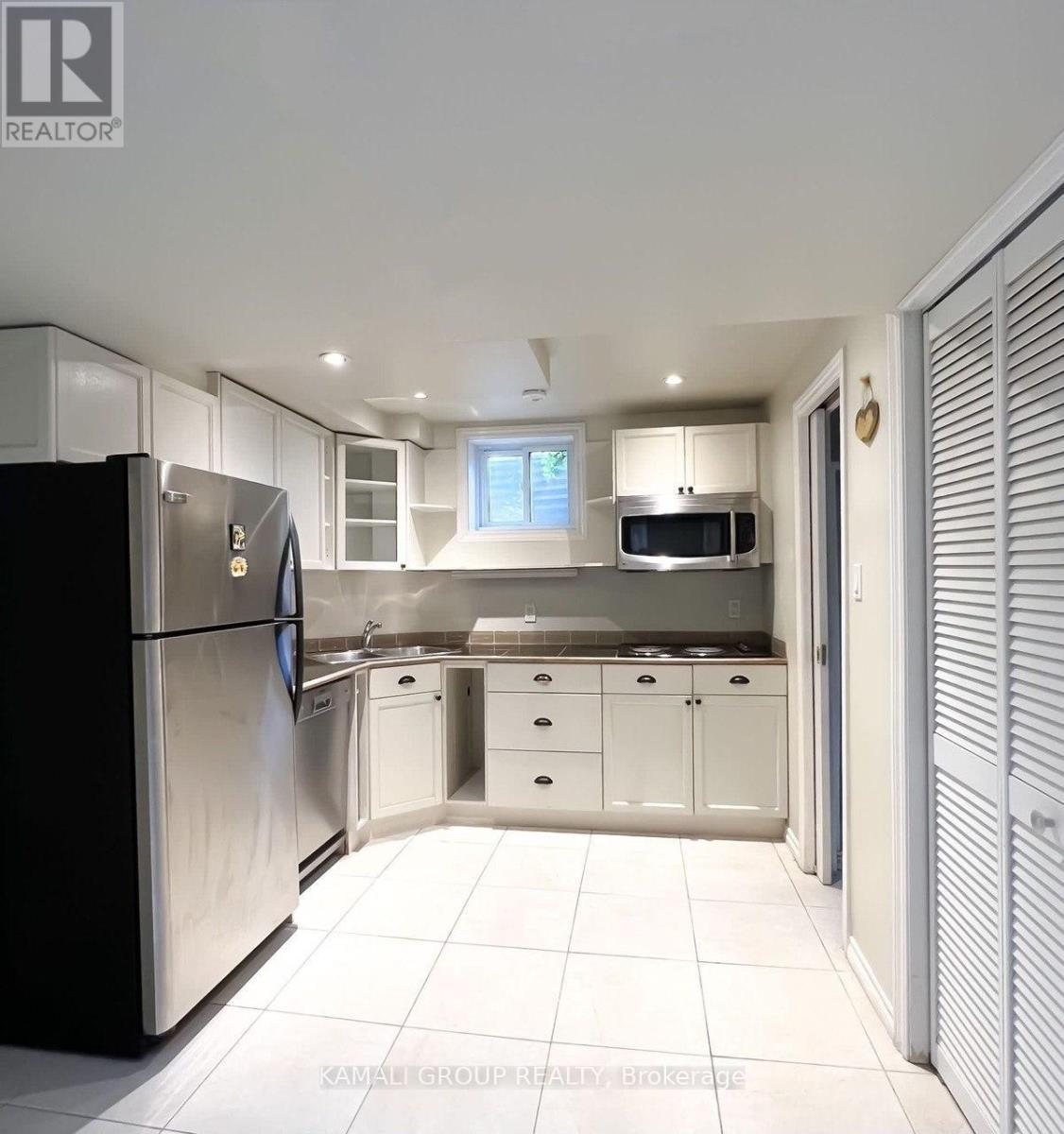 Basement - 313 Bronte Road, Oakville, ON - Indoor Photo Showing Kitchen