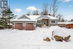 62 RUE VANIER Tiny, ON L9M 0J2