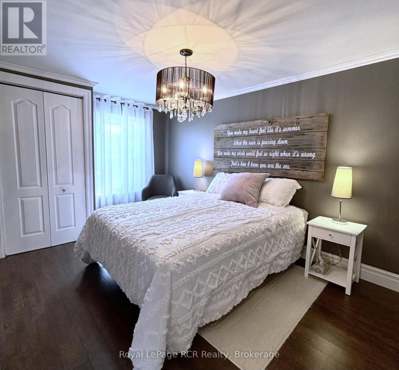1198 2Nd Avenue W, Owen Sound, ON - Indoor Photo Showing Bedroom