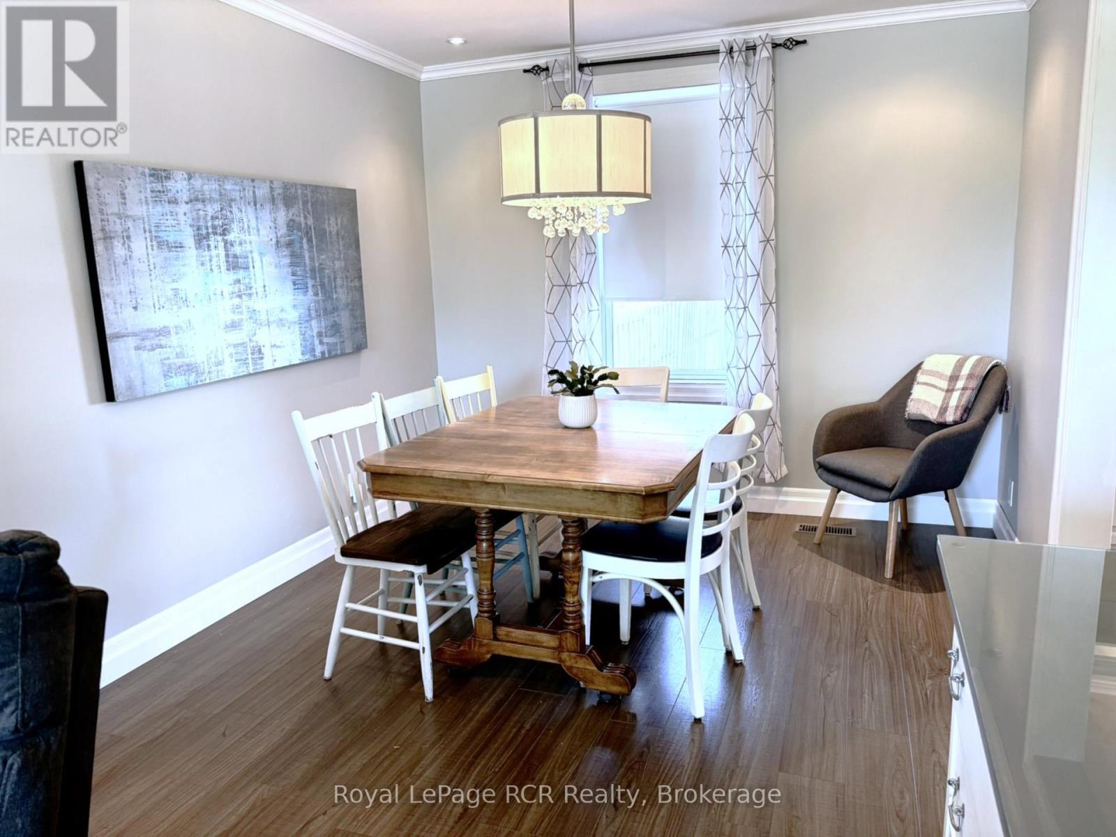 1198 2Nd Avenue W, Owen Sound, ON - Indoor Photo Showing Dining Room