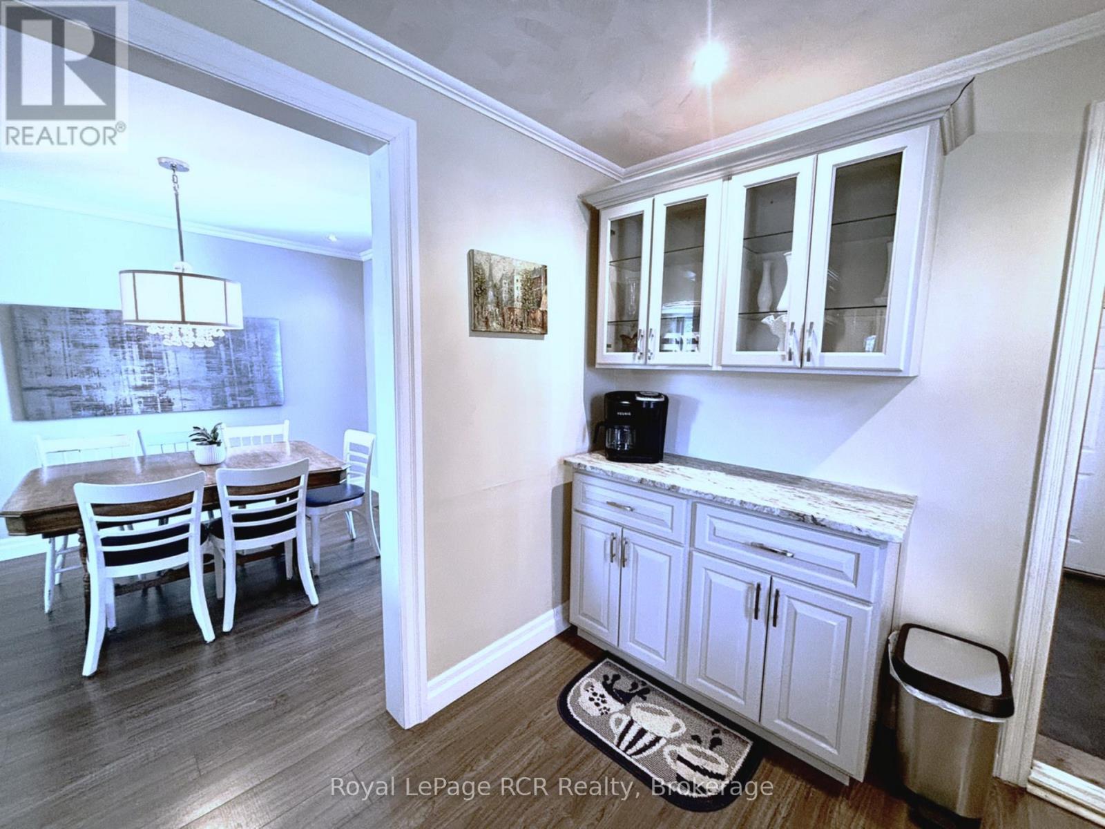 1198 2Nd Avenue W, Owen Sound, ON - Indoor Photo Showing Dining Room