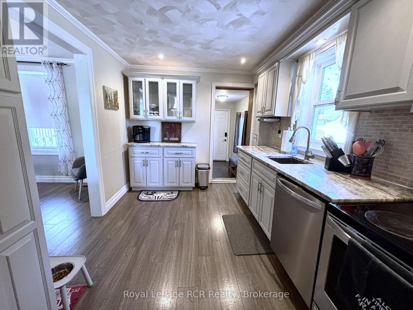 1198 2Nd Avenue W, Owen Sound, ON - Indoor Photo Showing Kitchen