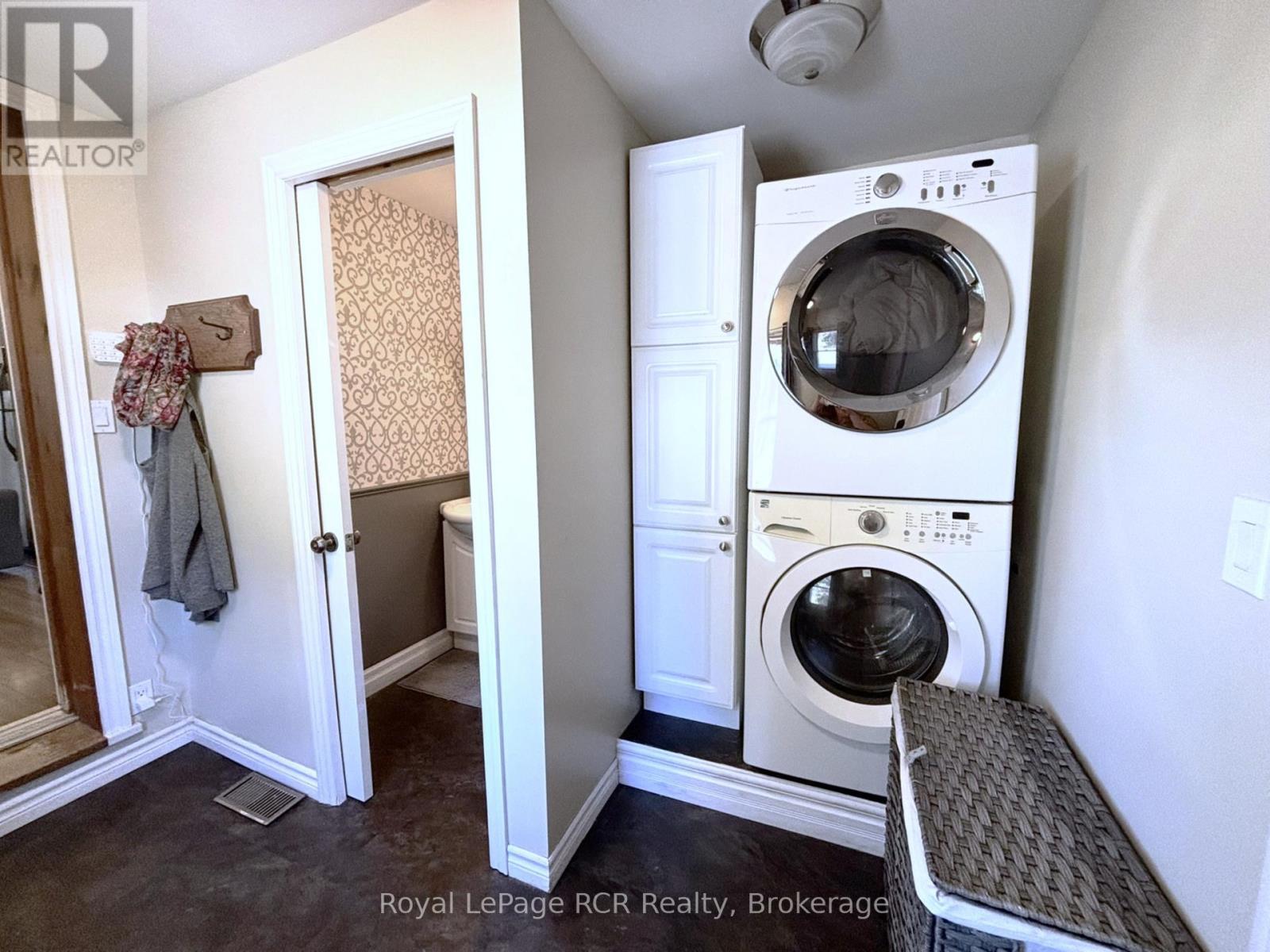 1198 2Nd Avenue W, Owen Sound, ON - Indoor Photo Showing Laundry Room