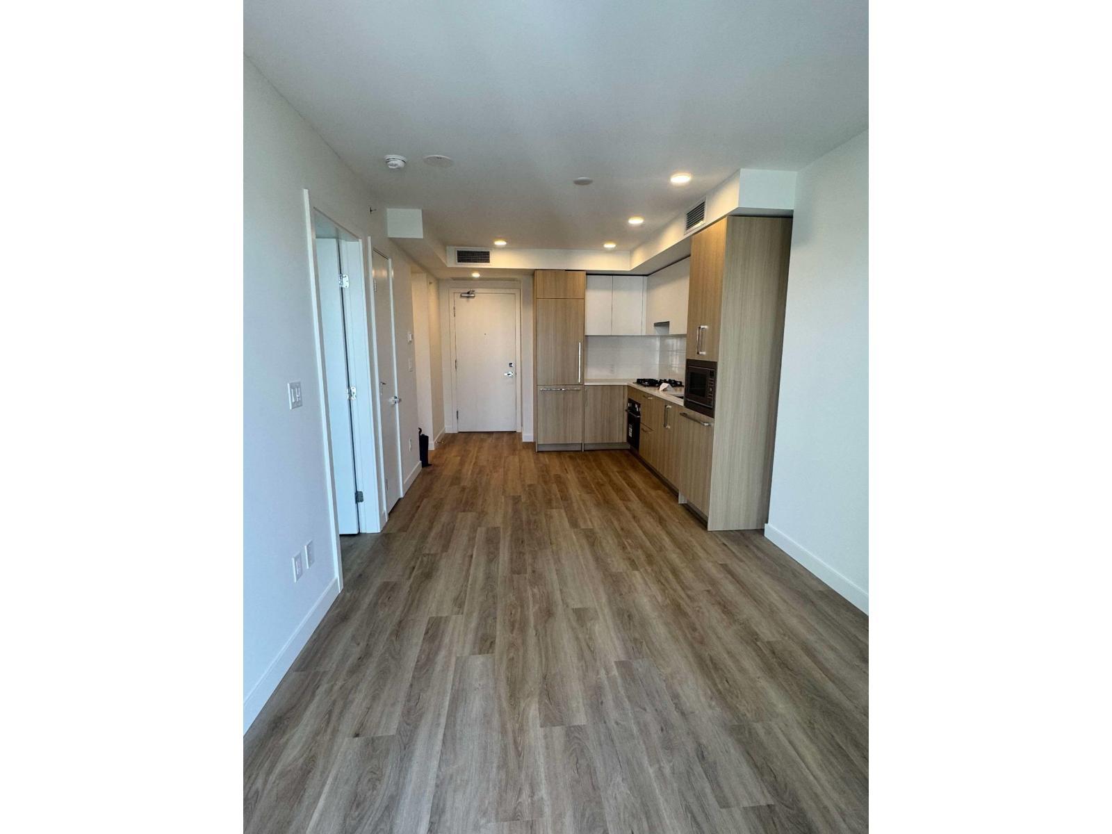 2008 9675 King George Boulevard, Surrey, BC - Indoor Photo Showing Other Room