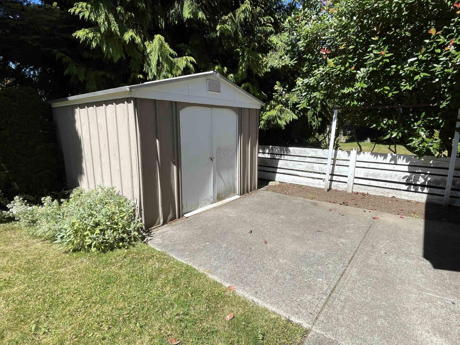 1421 129A Street, Surrey, BC - Outdoor