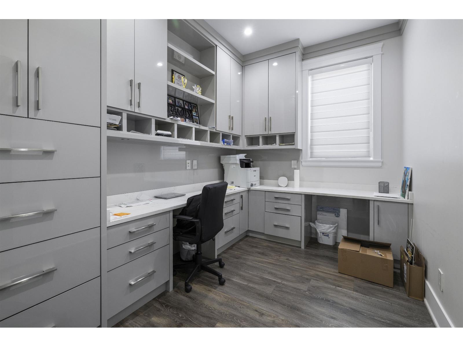 8671 Galway Crescent, Surrey, BC - Indoor Photo Showing Office