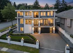 8671 GALWAY CRESCENT Surrey, BC V3W 6C8