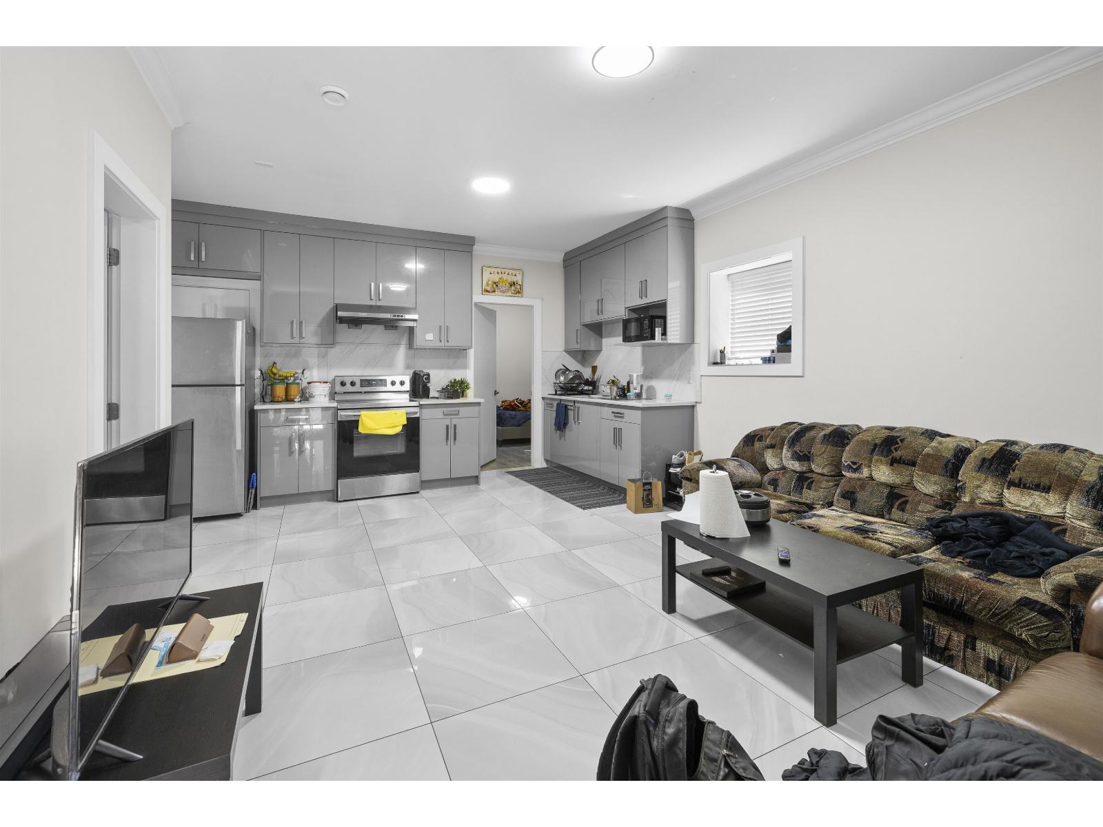 8671 Galway Crescent, Surrey, BC - Indoor