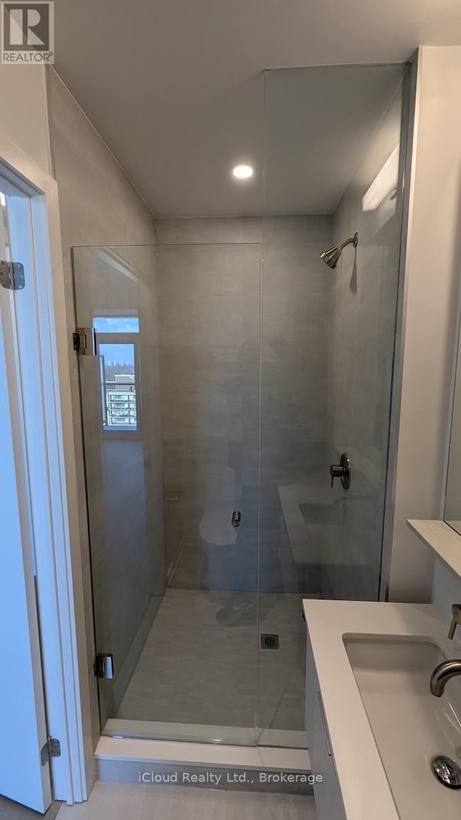 2414 - 120 Broadway Avenue E, Toronto, ON - Indoor Photo Showing Bathroom