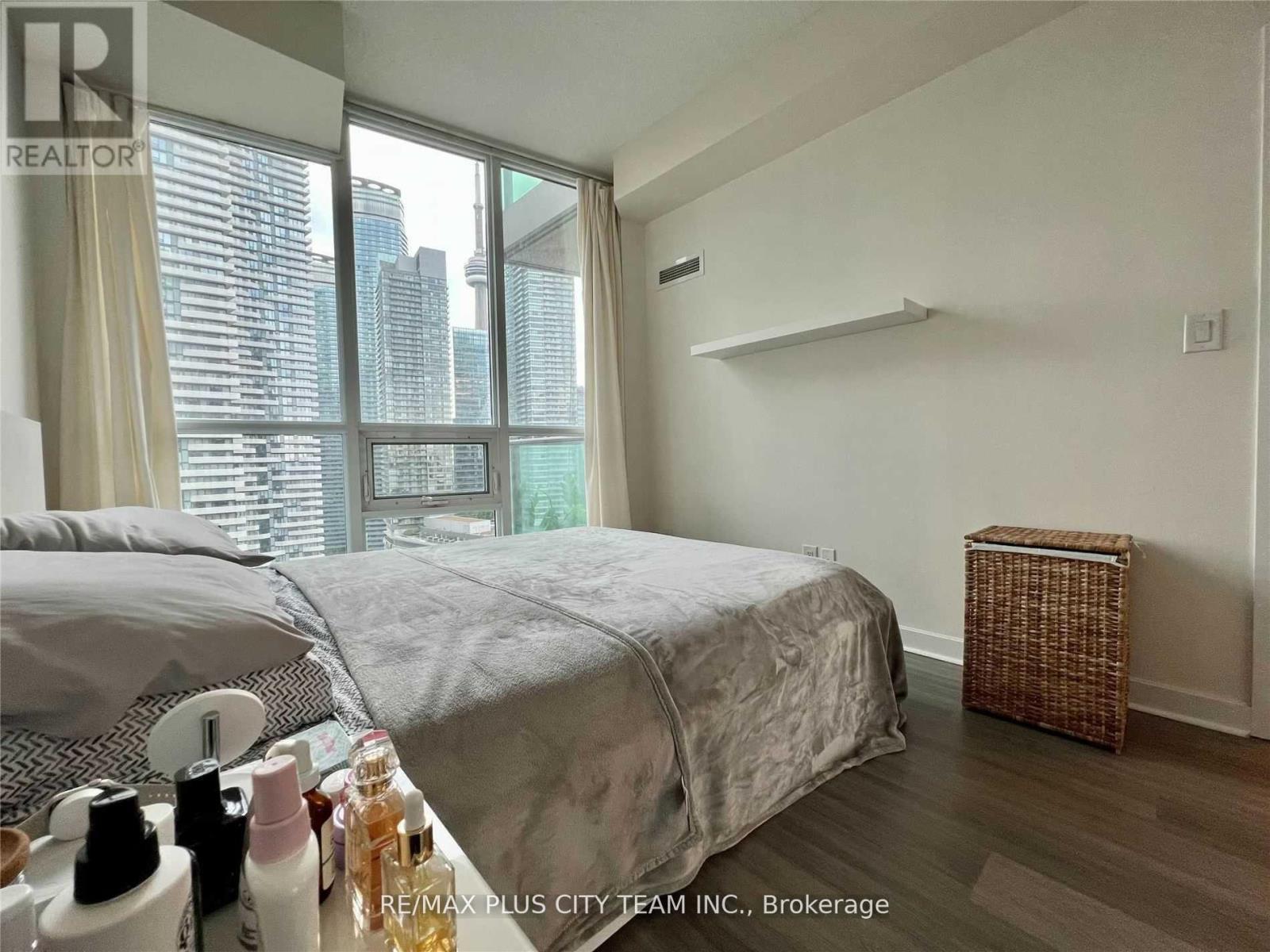 2501 - 33 Bay Street, Toronto, ON - Indoor Photo Showing Bedroom