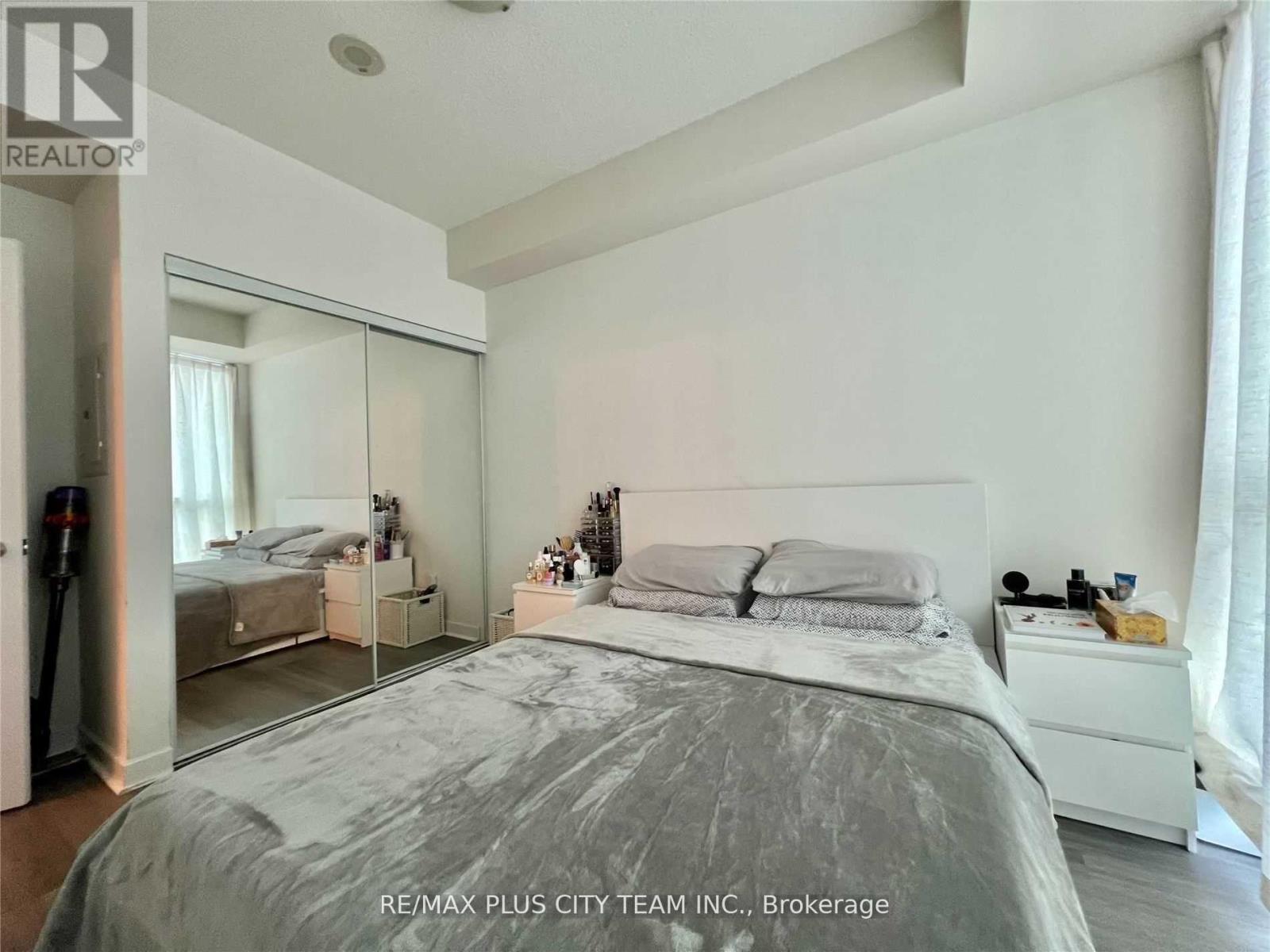 2501 - 33 Bay Street, Toronto, ON - Indoor Photo Showing Bedroom