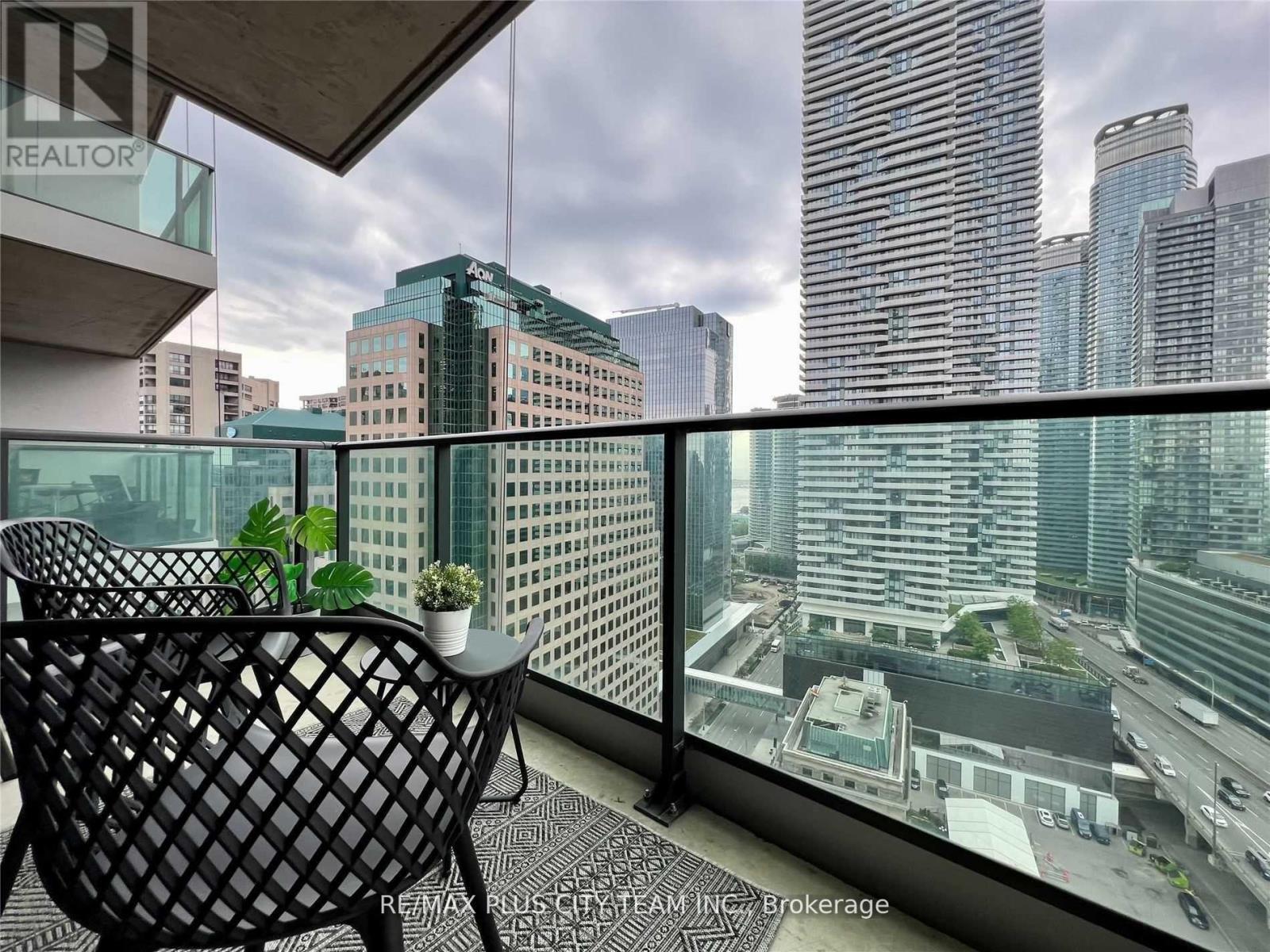 2501 - 33 Bay Street, Toronto, ON - Outdoor