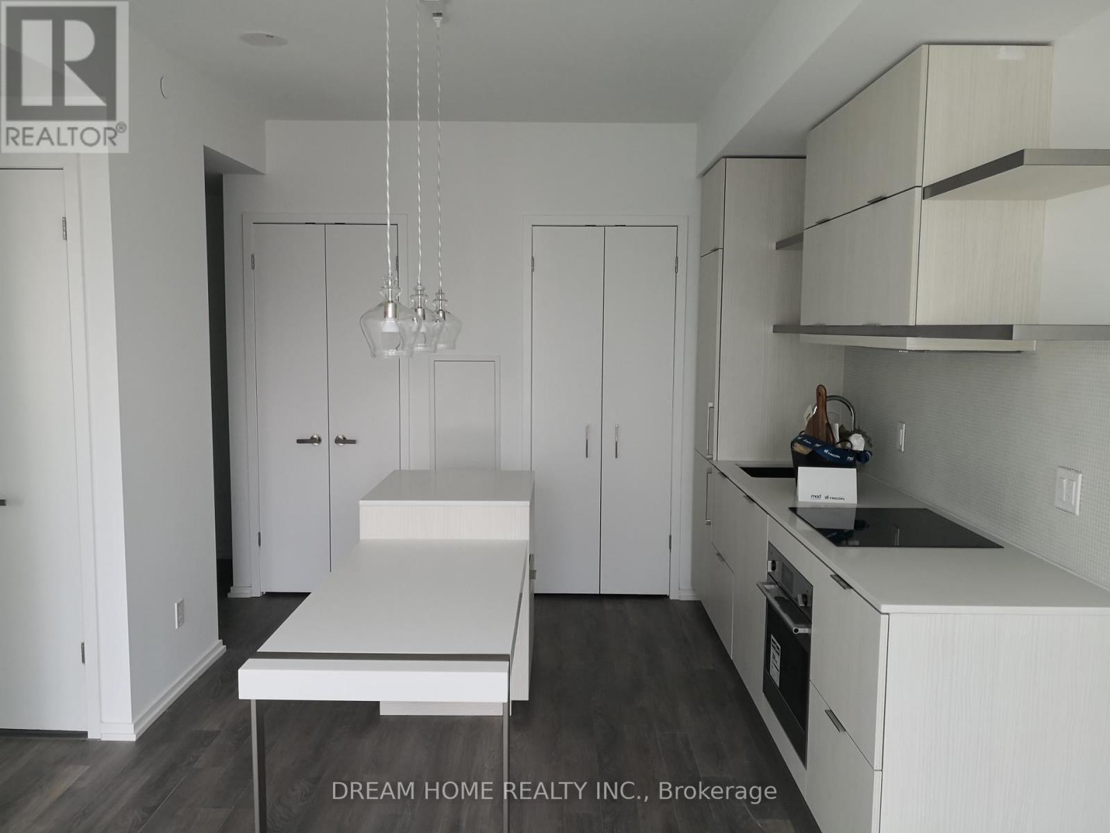 Dining & Kitchen - 2701 - 197 Yonge Street, Toronto, ON - Indoor Photo Showing Kitchen