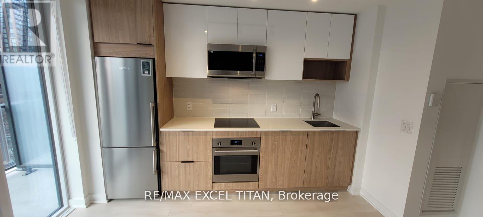 716 - 5 Defries Street, Toronto, ON - Indoor Photo Showing Kitchen