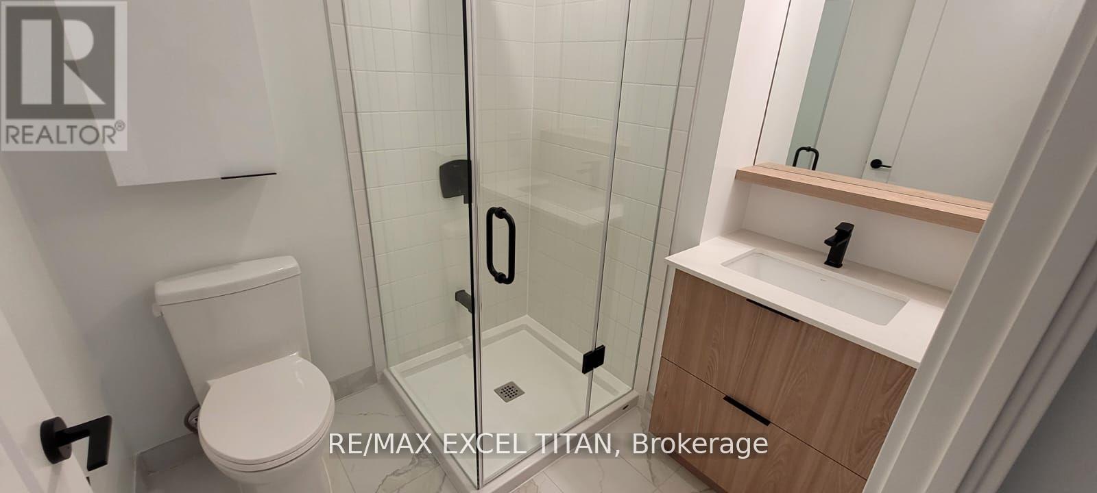 716 - 5 Defries Street, Toronto, ON - Indoor Photo Showing Bathroom