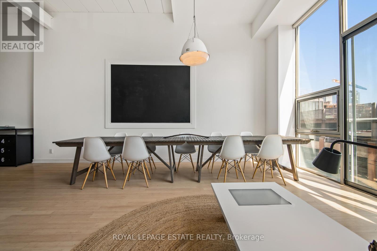 301 - 160 Baldwin Street, Toronto, ON - Indoor