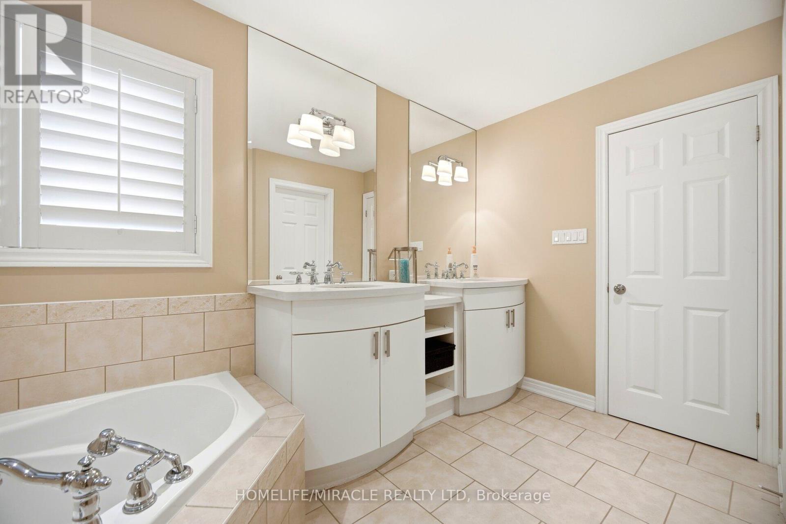 3 Galea Drive, Ajax, ON - Indoor Photo Showing Bathroom