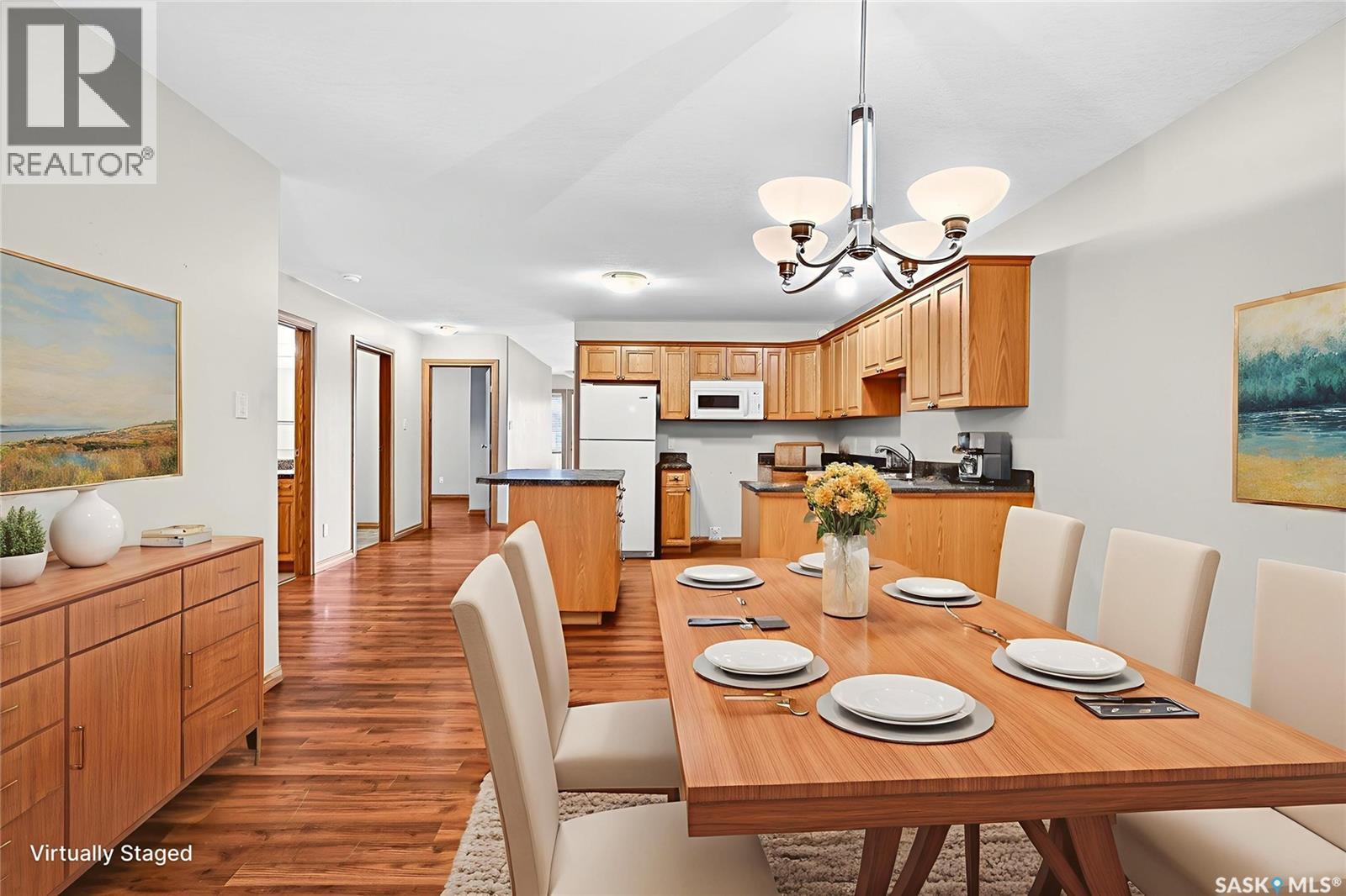 1 120 Athabasca Street W, Moose Jaw, SK - Indoor Photo Showing Dining Room