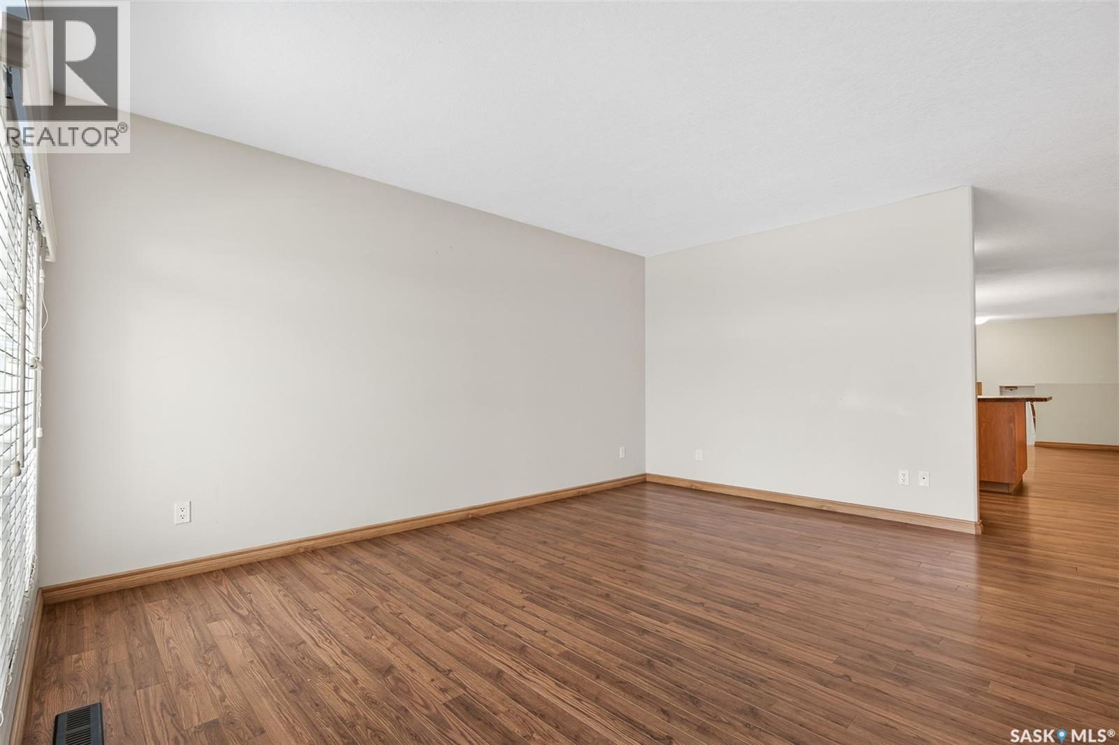 1 120 Athabasca Street W, Moose Jaw, SK - Indoor Photo Showing Other Room